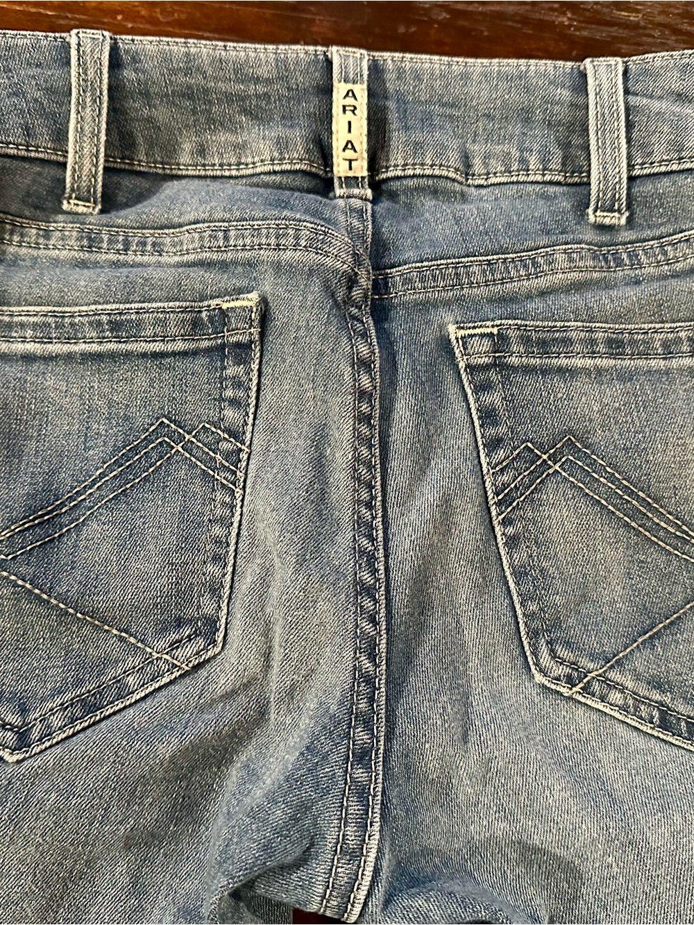 Ariat - Picture 5 of 6